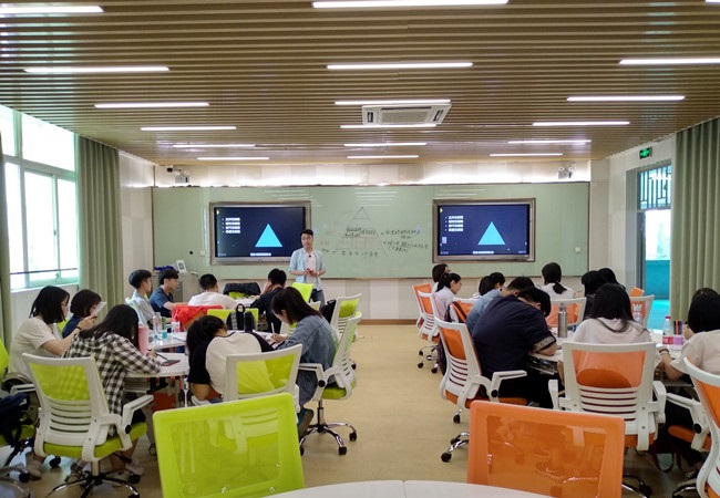 建立新型智慧教室 建立新型智慧教室